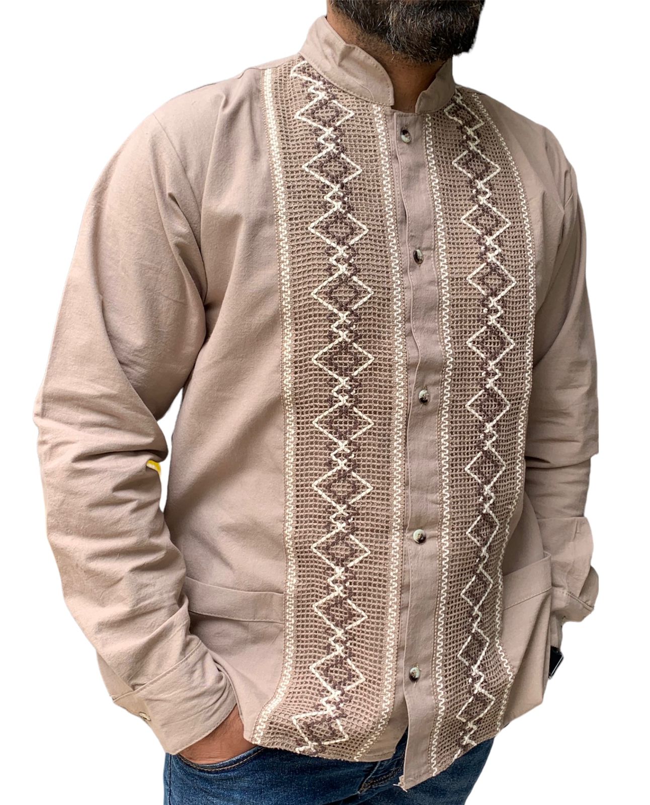 Guayabera blanca discount y pantalon caqui